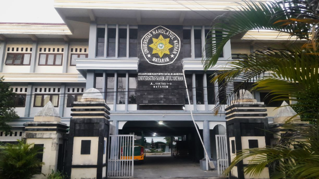 Universitas Nahdlatun Wathan: Kampus Islami dan Modern